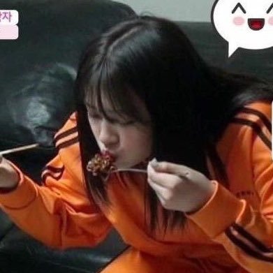 ahn yujin eating clips #아이즈원 #유진