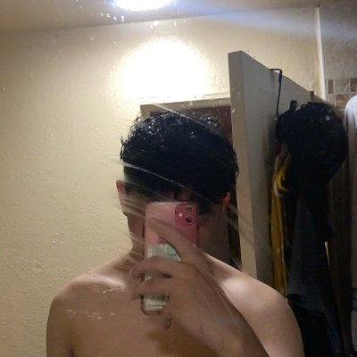 RqoJSipPHGncgcP's profile picture. 