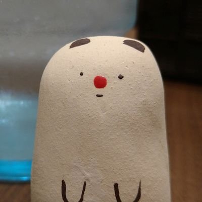 大阪でSEの旦那とのんびり暮らすアラサーシステムエンジニア社長。普段はWebサイトを作ったり、講師をしたり、SEコミュニティを運用したりしています。最近は音ゲーにハマってます。