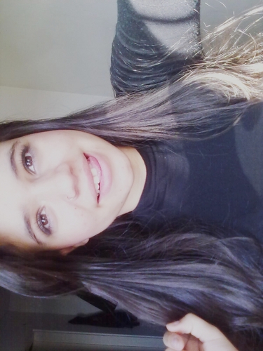 16 anos, Namorando, 1,55m, 49kg, Geminiana, Paulista, São Paulina, Preguiçosa e Muito Feliz :D
