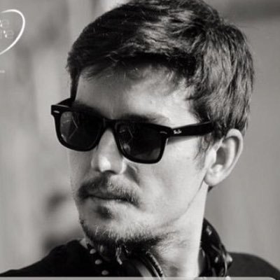 igor_estrada's profile picture. renaciendo como el sol al amanecer. Santiaguino con la mitad del alma en Viña