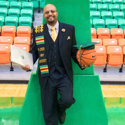 Southwest Tennessee CC Athletic Director & Head Men’s Basketball Coach 📚🏀 @SweatNow_SmileLater (Instagram) B.A. LOC 🎩 M. Ed FAMU 🐍