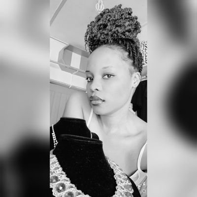 586Shifrah's profile picture. clothing store for all yo outfits 👗👟👠🧥🛍️👖🎩, dresses, shoes, jackets, tops, bags, jeans, and many more. 
Shifrahs make-up 💄 studio