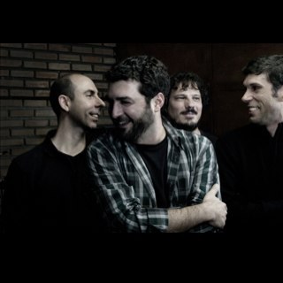 bandaarmazen's profile picture. rock, rock mesmo, com conteúdo e arrogância, ouve aí e me diz!