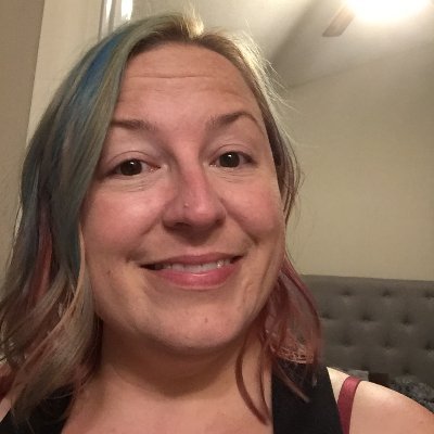 lunashad0w's profile picture. 