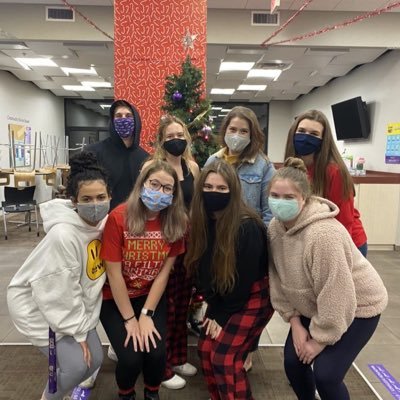 ElleDuncan14's profile picture. az