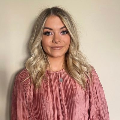 Primary 1 (Ness Clan) Teacher at Calderwood Primary School 🍎👩🏼🏫🎨