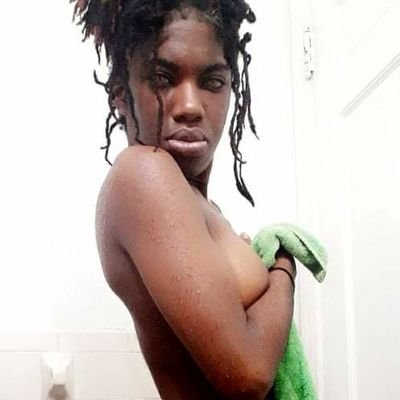 31 bi I just need a Girlbestie, trade ladies only
#exoticdancer 
#TeamPisces #phatpussy
 #gamergirls #ebonypussy
#loveFems #ebony
NO MEET UPS with Guys