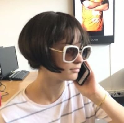 hellnofyy's profile picture. crises existenciais, memes e cães