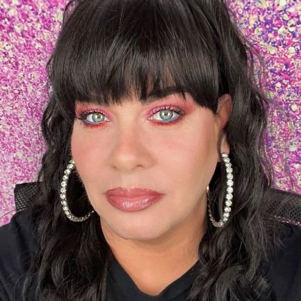 JustAnneRankin's profile picture. I have a YouTube Channel. If u like anything beauty and like giveaways check out my channel
https://t.co/uuQJed5iQh