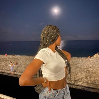 naissssssssss's profile picture. 