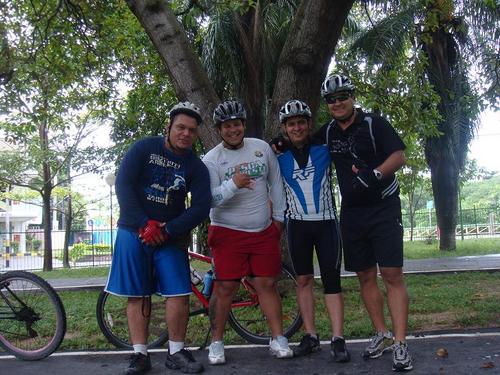 Grupo de Olinda formado por pessoas que gostam de pedalar a noite e nos fins de semana. Venha fazer parte do nosso grupo!!!!