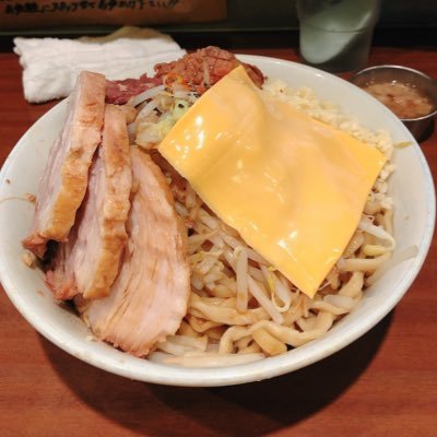 今年から社会人になりました #apexフレ募集　まだ始めたてでめちゃめちゃ弱いです😂