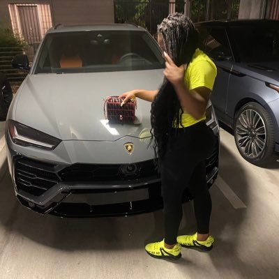 I DON’T RUN MY MOUTH . 🤫 I KEEP MY MOUTH SHUT 🤭 CONCEALED …🤐(👇🏾)