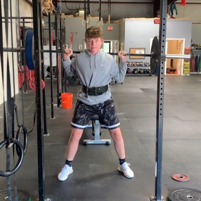 Aspiring Future Pro Athlete🏈 Power Lifter💪🏻Servant Leader #dominatehumbly🇺🇸 DE, MLB, TE/ 13years old 7th grade 6’2 200lbs/ Class of 2026.