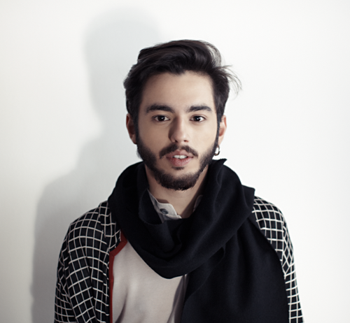 Assistente do editor de moda Cesar Fassina