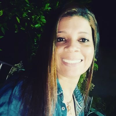É na minha bagunça que eu arrumo a minha vida 💙🍀