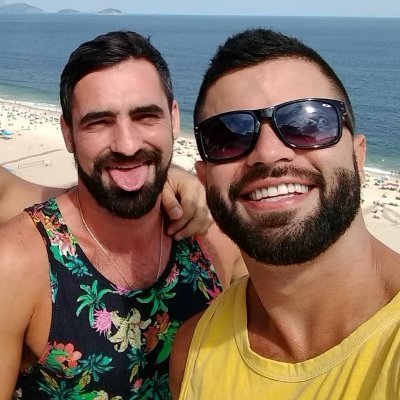Shirtless Gay daddy Top . I can promise that every morning when you wake up, you’ll never regret being with me. Daddy is here 💦 🌈