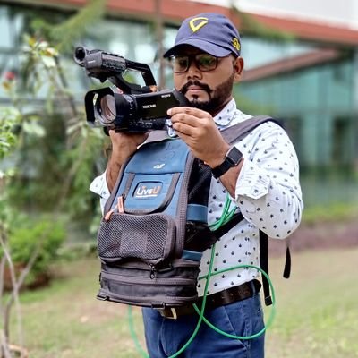 व्यंगकार,स्वतंत्र पत्रकार हूं। सच कहने की हिम्मत रखता हूं, कैमरे से प्यार करता हूं, नफरती चिन्टू दूर रहें, ट्वीट्स मेरी निजी राय है, अच्छे-बुरे लग सकते हैं।🙏