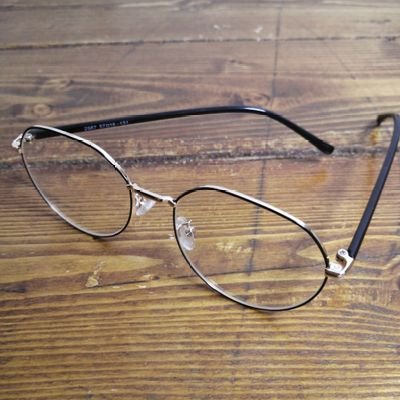 Web制作会社で働くエンジニアです。
WordPress・SCSS設計・JSアニメーション・AI画像生成など、いろいろ試してます。
ブレイブボード練習中。
Webまわりのご相談もお気軽に📩