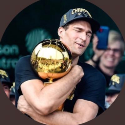 NetflixandBilll's profile picture. I’m an a-hole, but I’m not 100% a dick. 👻: hadleyv