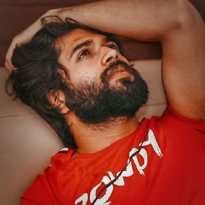 riyaann21's profile picture. 