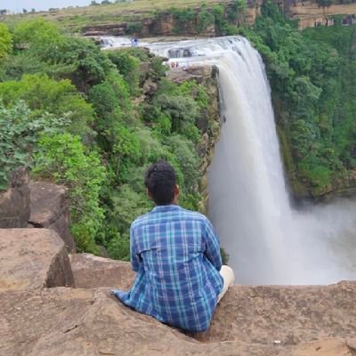 Himansh05992912's profile picture. student