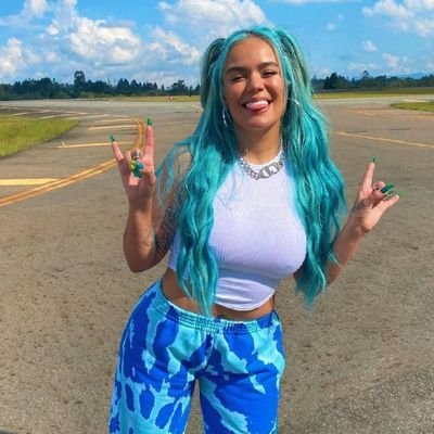 shutupinarai's profile picture. No meu mundo todos são pôneis, eles comem arco-íris, e o cocô deles são borboletas.