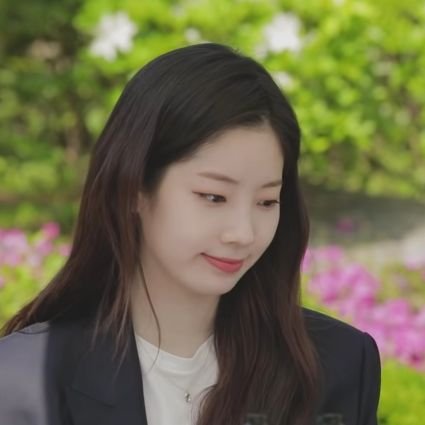 itzy • twice • izone • stayc • reve • everglow • æspa • weeekly
