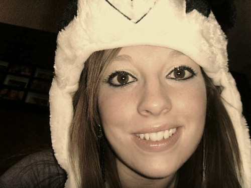 From Nashville Tennesse. I'm a loving daughter,sister and friend. I also act and model. :)
