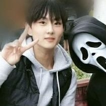 i just want to Die but i have a jungwon Fan account to run