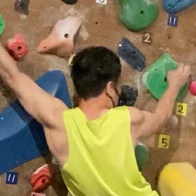 fucchie3's profile picture. ボルダリングと競馬と酒と奥さんが好き
↕167cm/↔163cm
