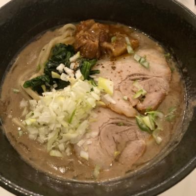 yrya20010408's profile picture. 