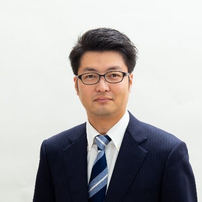 自民党道連青年局次長/旭川市議会議員🎤
元国会議員秘書/42歳/2児の父
(英)シェフィールド大学院卒🇬🇧
英語/中国語/韓国語🛫
183センチ/78キロ🍌「愛と熱意と信念のあるところ、必ず道は開かれる」
