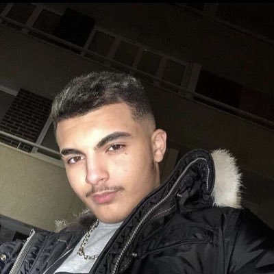 vrai2vraiteam's profile picture. "A toute ma team vous savez que je vous kiff et je vous remercie ❤️"