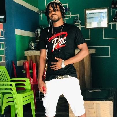 GoldfinnU's profile picture. Simple and lovely