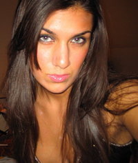 4oogie's profile picture. 4oogie likes to boogie 

~some girls are just born with glitter in their veins...