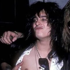 me gustan las mujeres y nikki sixx