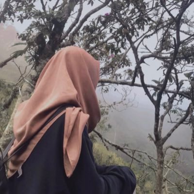 tsauruzt's profile picture. jst b ur slf dd 👁👄👁✨