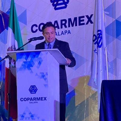 Presidente de Coparmex Xalapa,
Licenciado en Mercadotecnia ITESM,
Triatleta amateur