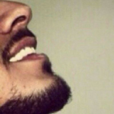 فَما صُبحي إذا لم تكونِي ‏مع الإصباحِ أول من أُلاقي؟