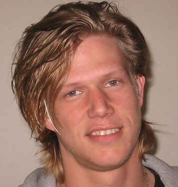 Timmerman, Diabetes, Lekker eten, Feesten, Uitgaan, Website building (check my tweets). Gezelligheid en vrienden. Leef vandaag morgen kan het over zijn.