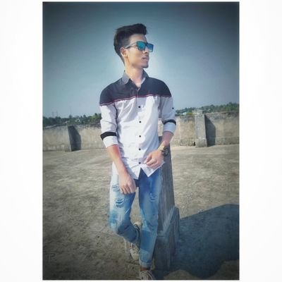 ArindamChandra8's profile picture. Every story I build brings me to life... 😶