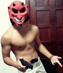 nasci feio , careca , sem roupa, o que vier pra mim é lucro!