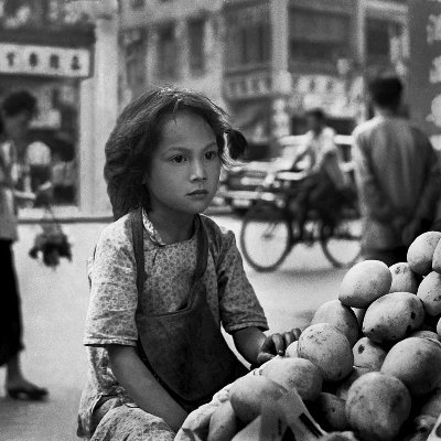 Profile pic: Fan Ho (HK, 1931 -2016), Childhood,1959
Banner pic: Millard Owen Sheets (USA, 1907-1989), Early Morning, Near Hong Kong, 1980
#studytwt