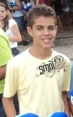 mesmo que não deixe Deus entrar, ele permanecerá em tua porta, pois conhece o teu destino... e sabe que irás chamá-Lo