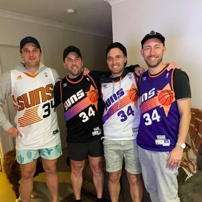 Former 6th in the world at SuperCoach. Former fast bowler 💨 Current high school teacher 👨‍🏫 and proud Dad 👨‍👩‍👦‍👦. Pies🖤🤍 Gades❤️ Knicks💙🧡