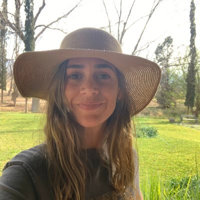 AnacarlaCepeda's profile picture. MD Ph.D. Médica e investigadora enfocada en entender los efectos de la inflamación en el metabolismo. Apasionada por la relación mente-cuerpo.