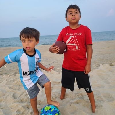 Bond0227's profile picture. words to live by........ love your family..beer is amazing.. that is all