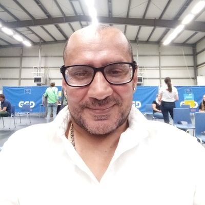 Born in Curacao; lives in The Netherlands; Christian; I think we should be a Blessing for eachother each day. Future? See you all in The new Heaven and Earth.